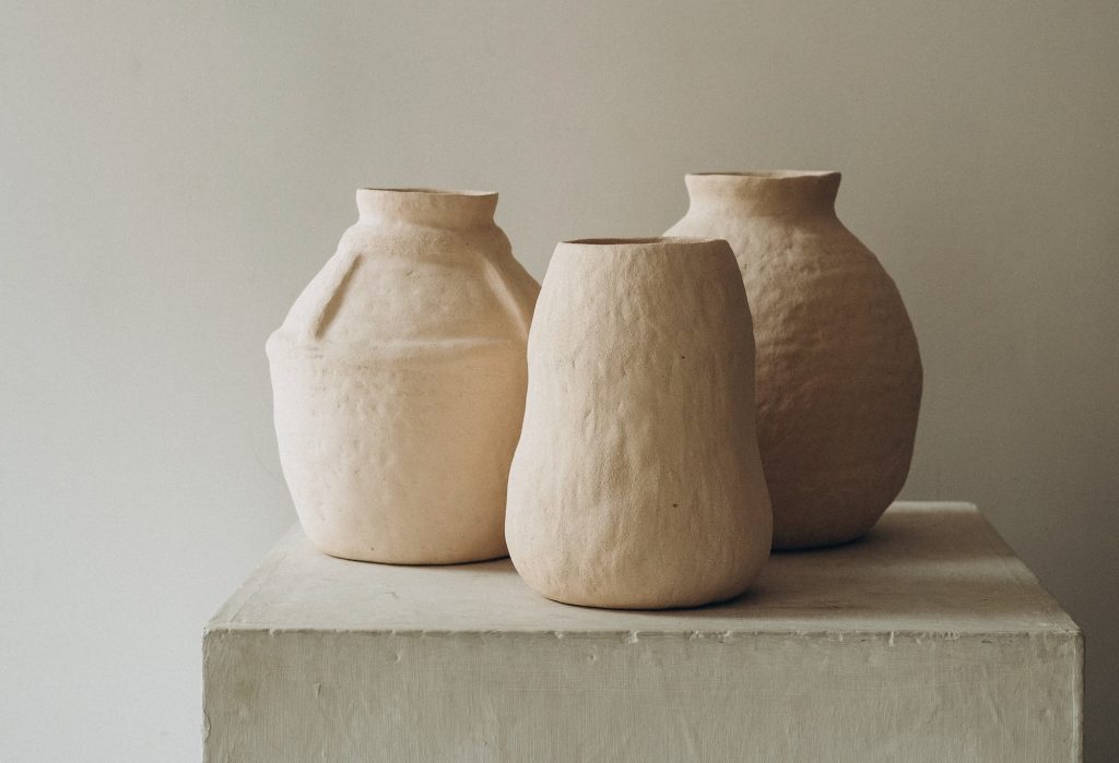 3 clay pots